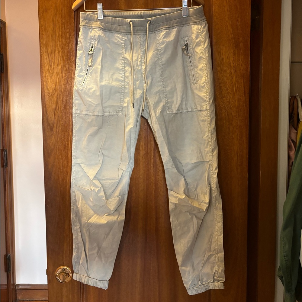 James Perse Women's Size 2 Light Grey Cargo Pants